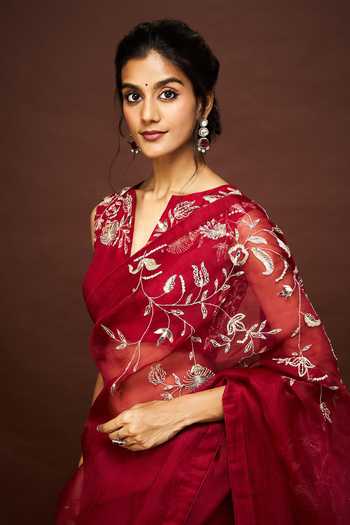 Buy_Issa Studio By Chetana & Swathi_Maroon Silk Organza Split V-neck Shula Embroidered Saree With Blouse _Online_at_Aza_Fashions