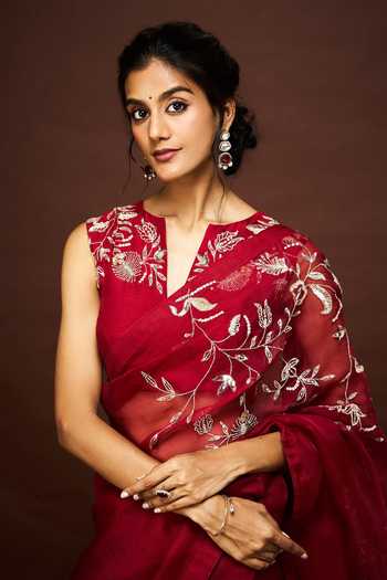 Shop_Issa Studio By Chetana & Swathi_Maroon Silk Organza Split V-neck Shula Embroidered Saree With Blouse _Online_at_Aza_Fashions