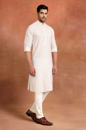 Shop_Raghavendra Rathore Jodhpur_Off White Cotton Lineage Kurta _at_Aza_Fashions