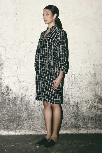Shop_Atbw_Black Silk Satin Split V-neck Grid Print Dress _Online_at_Aza_Fashions