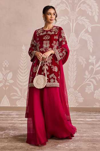 Buy_Ridhi Mehra_Fuchsia Velvet, Organza, Net Round Neck, Yes Embroidered Kurta Set 