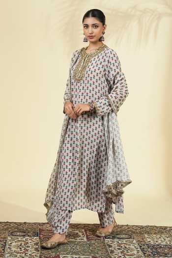 Arpita Mehta_Ivory Silk, Crepe, Georgette Round Neck Vintage Rose Butti Print Kurta Pant Set _at_Aza_Fashions