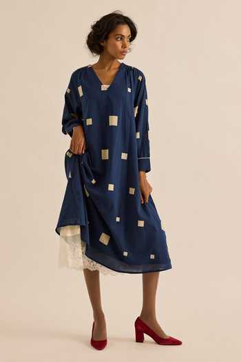 Kharakapas_White Muslin (mulmul) V-neck Azul Scattered Square Motif Dress _at_Aza_Fashions