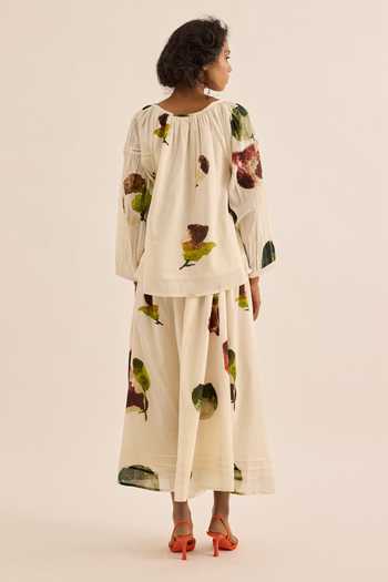 Shop_Kharakapas_Multi Color Muslin Clavel Abstract Floral Print Skirt _at_Aza_Fashions