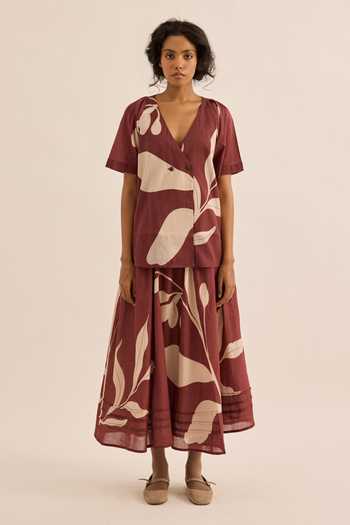 Buy_Kharakapas_Off White Muslin Nerine Bold Abstract Floral Print Skirt _Online_at_Aza_Fashions