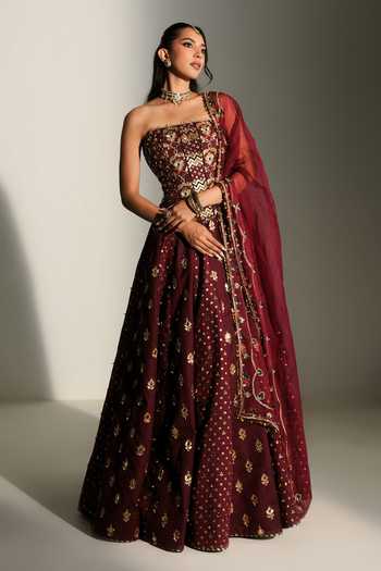 Buy_Mahima Mahajan_Red Chanderi Bandeau Neck Elina Hand Embroidered Corset Lehenga Set _Online
