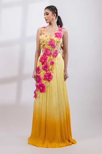 Buy_Smriti By Anju Agarwal_Pink Organza, Chinon Sweetheart Neck Petal Cascade Pre-draped Saree With Blouse _Online_at_Aza_Fashions
