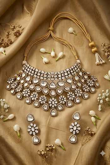 Shop_Auraa Trends_Gold Plated Kundan Choker Necklace Set _at_Aza_Fashions