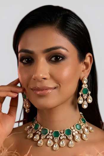 Buy_Auraa Trends_Green Emerald Hexagon Stone Necklace Set _at_Aza_Fashions
