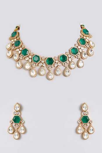 Shop_Auraa Trends_Green Emerald Hexagon Stone Necklace Set _Online_at_Aza_Fashions