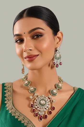 Buy_Auraa Trends_Green And Ruby Red Stone Necklace Set _at_Aza_Fashions