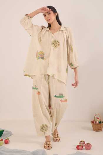 Buy_Shivani Bhargava_Cream Cotton V-neck Gulposh Raglan Sleeve Kurta With Boat Pant _Online_at_Aza_Fashions