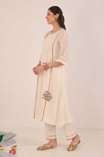 Shivani Bhargava_Ivory Silk, Chanderi Round Neck, Yes Khubani Embroidered Kurta _Online_at_Aza_Fashions