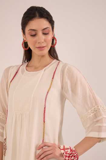 Buy_Shivani Bhargava_Ivory Silk, Chanderi Round Neck, Yes Khubani Embroidered Kurta 
