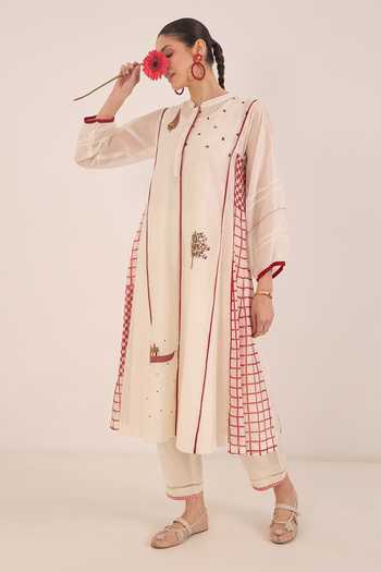 Buy_Shivani Bhargava_Ivory Silk, Chanderi Mandarin Collar Firdaus Side Checked Kali Kurta 