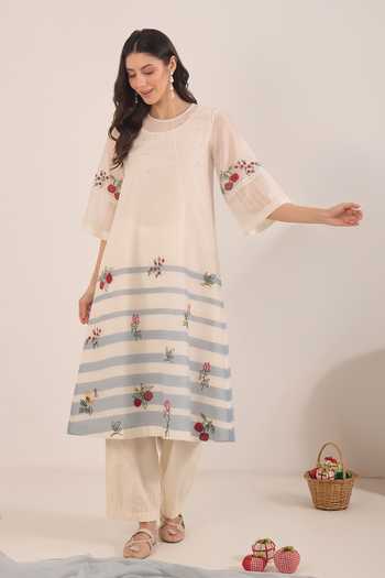 Shivani Bhargava_Ivory Silk, Chanderi Round Neck Chinar Floral Embroidered And Striped Kurta _at_Aza_Fashions
