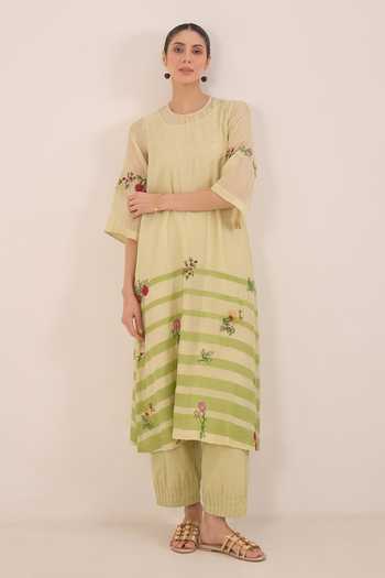 Shop_Shivani Bhargava_Green Silk, Chanderi, Cotton Round Chinar Floral Embroidered Kurta And Pant Set _at_Aza_Fashions