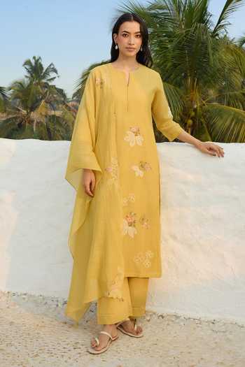 Buy_Vaayu_Yellow Cotton, Muslin Split V-neck Rue Embroidered Kurta Set _at_Aza_Fashions