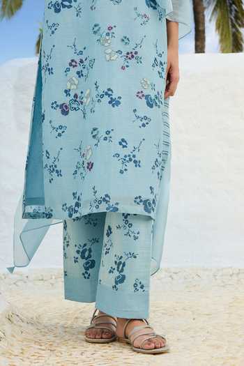 Vaayu_Sky Blue Muslin, Cotton Split V-neck Floral Print Kurta Set _Online_at_Aza_Fashions
