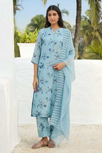 Buy_Vaayu_Sky Blue Muslin, Cotton Split V-neck Floral Print Kurta Set _at_Aza_Fashions
