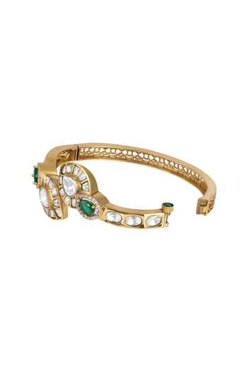 HRISHA_Green Kundan Polki Micron Gold Polished Bracelet _Online_at_Aza_Fashions