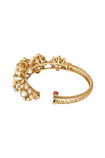 HRISHA_Gold Plated Kundan Polki Bracelet _Online_at_Aza_Fashions