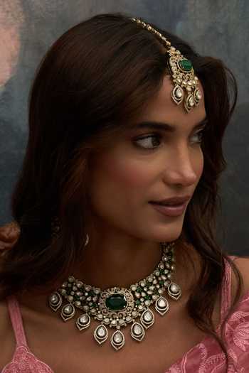 Buy_Preeti Mohan_Green Devika Kundan Necklace Set _at_Aza_Fashions