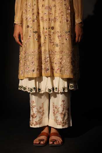 Prama By Pratima Pandey_Beige Silk, Chanderi Round Neck, Yes Embroidered Kurta Set _Online_at_Aza_Fashions