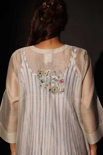 Prama By Pratima Pandey_Grey Silk, Chanderi Round Neck Floral Embroidered Tunic _Online_at_Aza_Fashions
