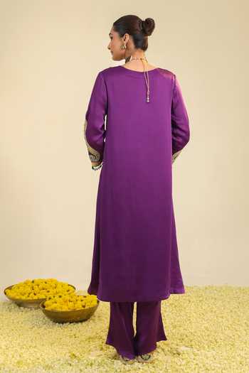 Roohbyridhimaa_Purple Silk Satin Scoop Neck Paisley Asar Embroidered Kurta And Pant Set _Online_at_Aza_Fashions