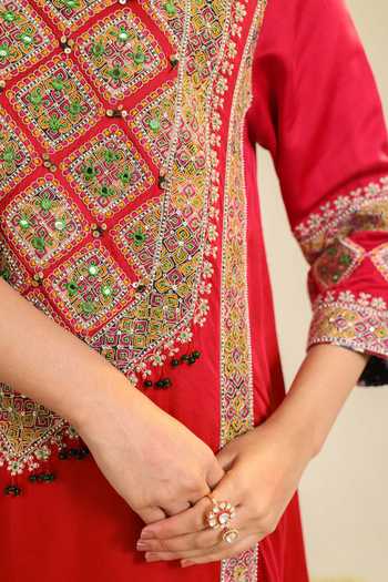 Shop_Roohbyridhimaa_Red Silk Satin V-neck, Yes Aynaz Embroidered Kurta And Pant Set _Online_at_Aza_Fashions