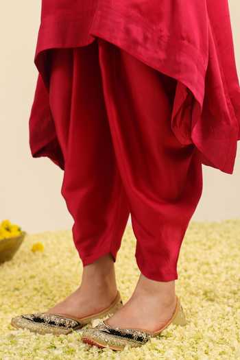 Buy_Roohbyridhimaa_Red Silk Satin Round Neck, Yes Amayra Embroidered Kurta And Pant Set _Online_at_Aza_Fashions