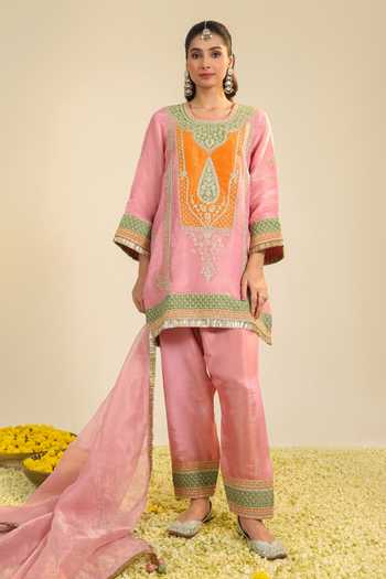 Buy_Roohbyridhimaa_Pink Tissue, Chanderi Round Neck, Yes Raag Embroidered Kurta Set _Online_at_Aza_Fashions