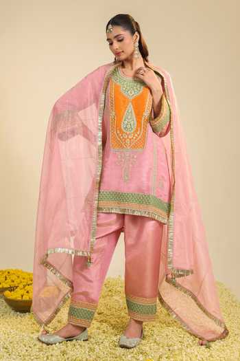 Buy_Roohbyridhimaa_Pink Tissue, Chanderi Round Neck, Yes Raag Embroidered Kurta Set _Online