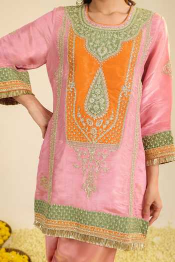 Shop_Roohbyridhimaa_Pink Tissue, Chanderi Round Neck, Yes Raag Embroidered Kurta Set _Online