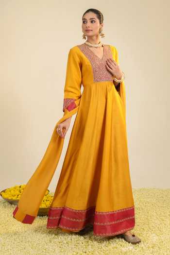 Shop_Roohbyridhimaa_Orange Organza, Viscose V-neck Zardozi Embroidered Anarkali And Dupatta Set _Online_at_Aza_Fashions