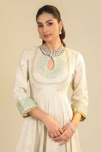 Buy_Roohbyridhimaa_Off White Organza, Tissue Shimmer Tarini Embroidered Anarkali With Dupatta _Online