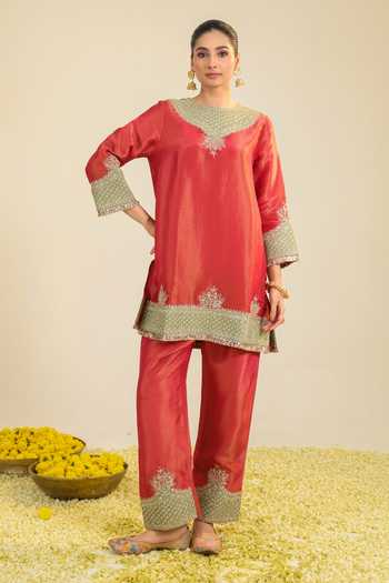 Buy_Roohbyridhimaa_Red Tissue Round Neck Divine Kurta Set _Online_at_Aza_Fashions
