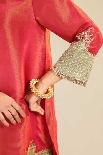 Roohbyridhimaa_Red Tissue Round Neck Divine Kurta Set _Online