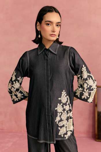 Surabhi Arya_Black Cotton, Twill Collared Neck Floral Embroidered Shirt And Pant Set _at_Aza_Fashions