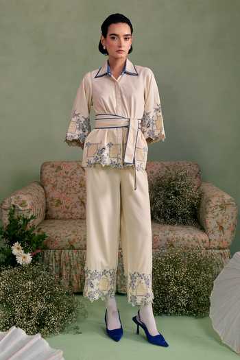 Surabhi Arya_Ivory Cotton, Twill Collared Neck Thread Work Shirt And Pant Set _at_Aza_Fashions