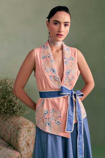 Buy_Surabhi Arya_Peach Cotton, Twill Plunge Neck Applique Embroidered Blouse Skirt Set _Online_at_Aza_Fashions