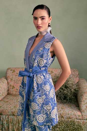 Surabhi Arya_Blue Cotton, Twill V-neck Floral Pattern Top And Pant Set _Online_at_Aza_Fashions