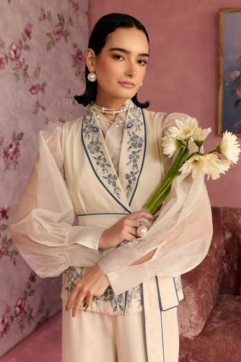 Surabhi Arya_Ivory Cotton, Twill Collared Neck Applique Embroidered Shirt And Pant Set _Online_at_Aza_Fashions