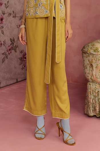 Surabhi Arya_Yellow Cotton V-neck Floral Applique Top With Pant _Online_at_Aza_Fashions