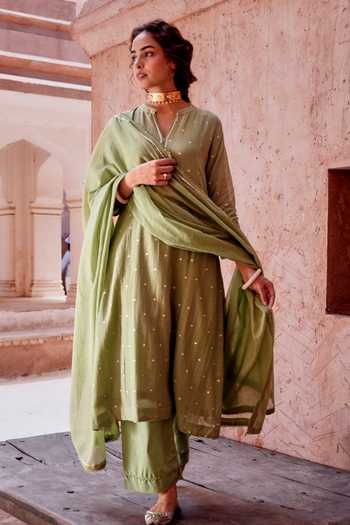 Buy_Karaj Jaipur_Green Cotton, Kota Doria Mandarin Collar, Yes Scattered Floral Mul Kurta Set _Online_at_Aza_Fashions