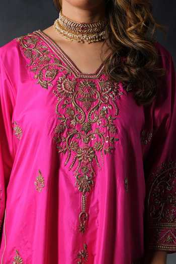 Tarrz_Pink Silk Scoop Neck, Yes Embroidered Bangalore Kurta And Pant Set _Online_at_Aza_Fashions