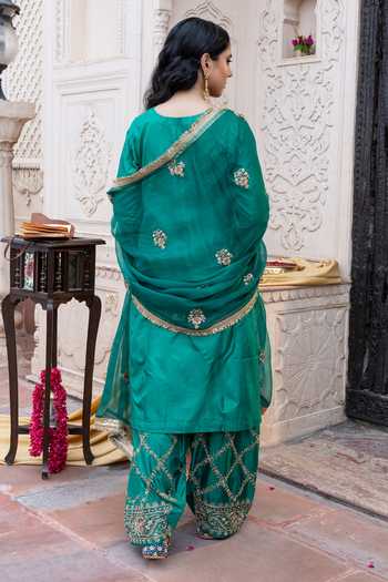 Shop_Tarrz_Green Silk Keyhole Neck, Yes Hand Embroidered Pure Kurta Set _at_Aza_Fashions
