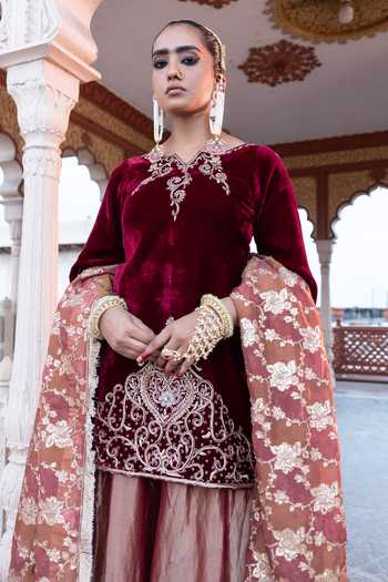 Tarrz_Maroon Silk, Tissue, Velvet V-neck Hand Embroidered Kurta Set _Online_at_Aza_Fashions