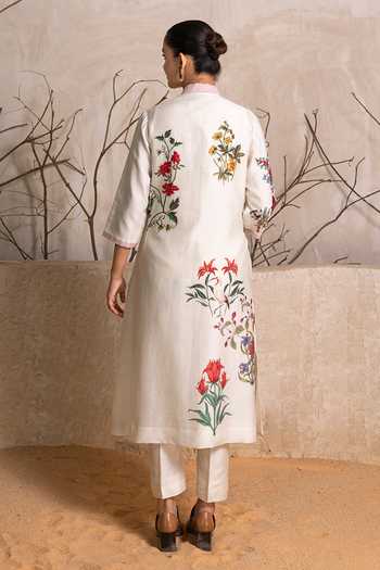 Shop_Haute Mess_Ivory Silk, Chanderi Mandarin Collar Printed Kurta And Pant Set _at_Aza_Fashions